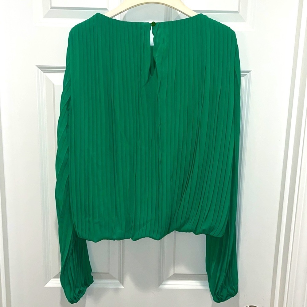 Jealous Tomato boutique St Patrick’s Day Green pleated bubble top elastic waist - Picture 5 of 6
